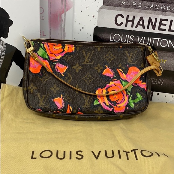 Louis Vuitton Handbags - Louis Vuitton limited edition 🌹 rose 🌹 bag